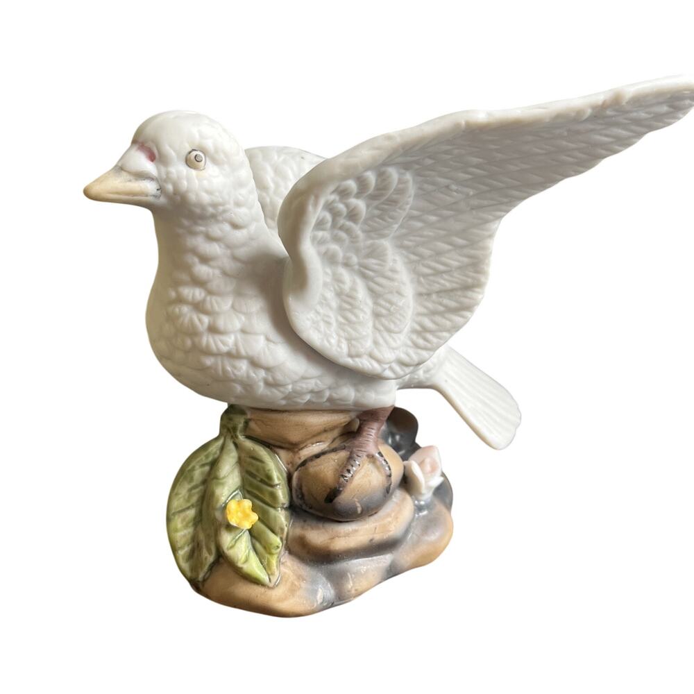 Crown Royal Taiwan White Dove Figurine Rock 5.25" Hand Painted Porcelain Vtg